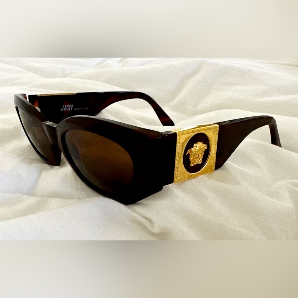 Versace NOS 420 Black sunglasses